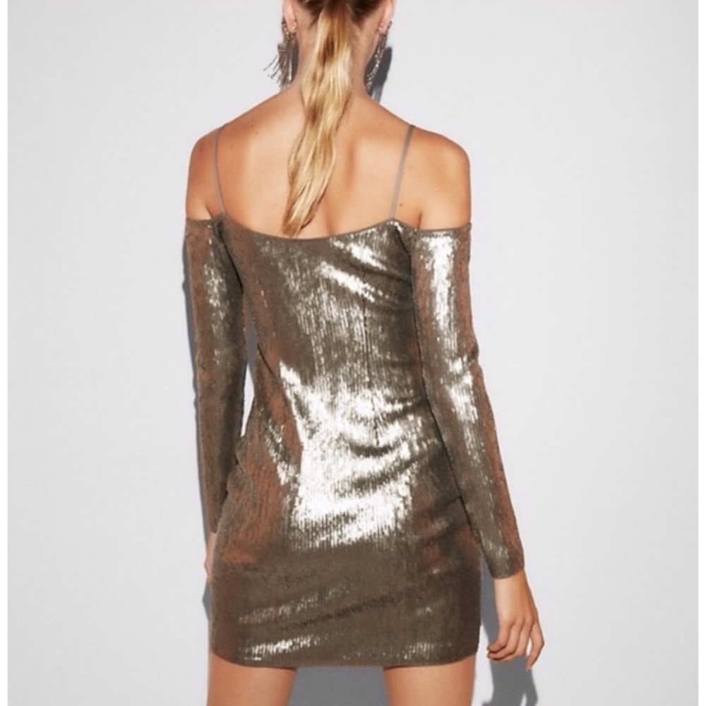 Express | Off the Shoulder Sheath Dress - Picture 2 of 4